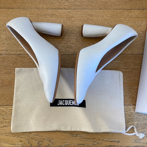 JACQUEMUS Les Chaussures Shoes In White - Picture 6 of 11